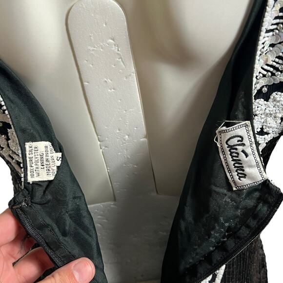 Vintage Black Sequin Beaded Fringe Dress Elegant Floral Design Flapper-Inspired - Picture 6 of 16